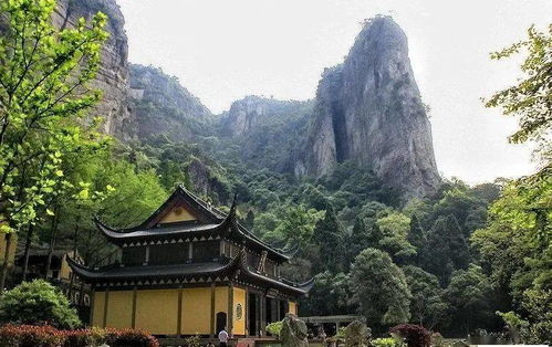 雁荡山·楠溪江三天游 大龙湫的壮阔、灵峰的夜色与茶苑的清香